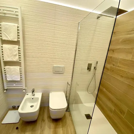 Fronte Mare Lory * 利尼亚诺萨比亚多罗