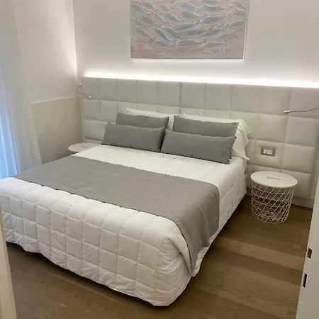 Fronte Mare Lory Apartment