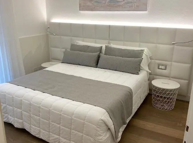 Fronte Mare Lory Apartment